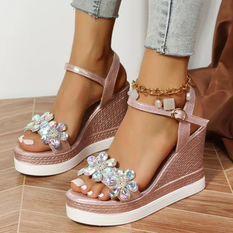 Zomerse dames sandalen met sleehak - Murphy