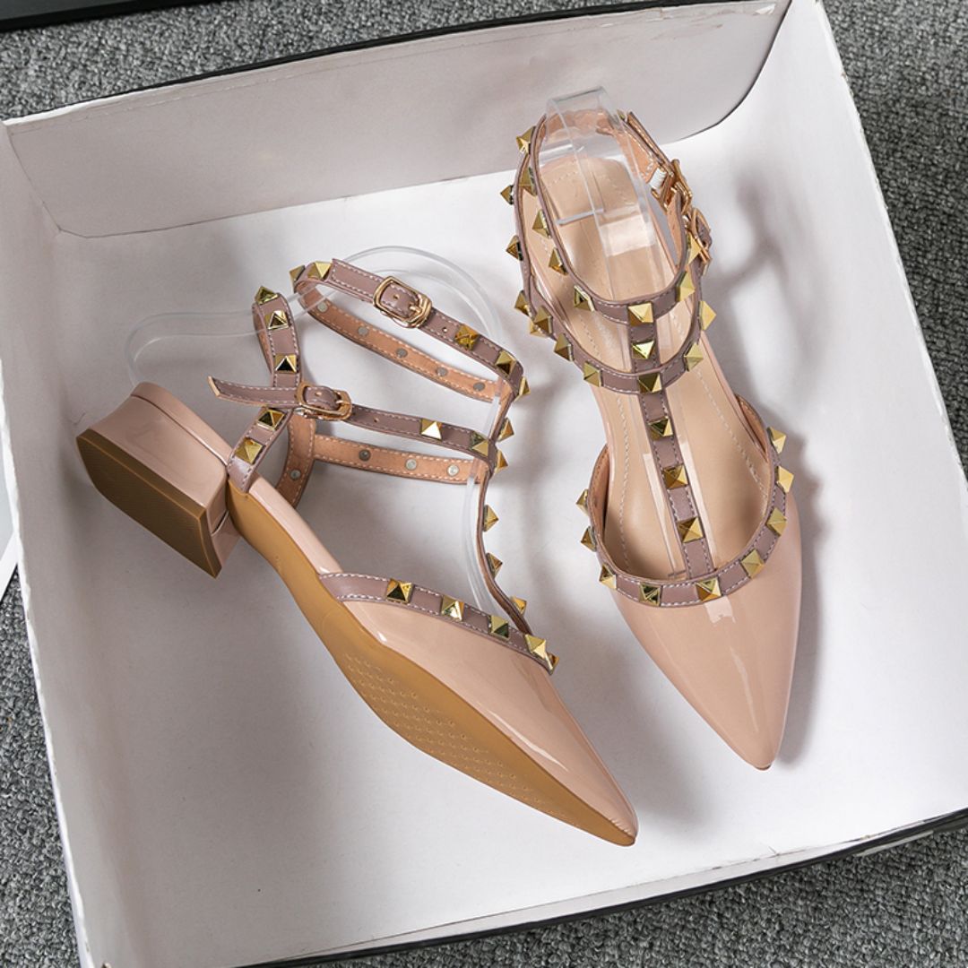 Casual sandalen met spitse teen en klinknagels - Capri