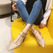 Casual sandalen met spitse teen en klinknagels - Capri